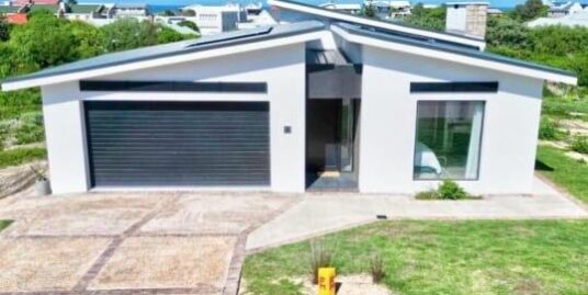 2 Tamarak Slot, Still Bay East, Stilbaai Oos