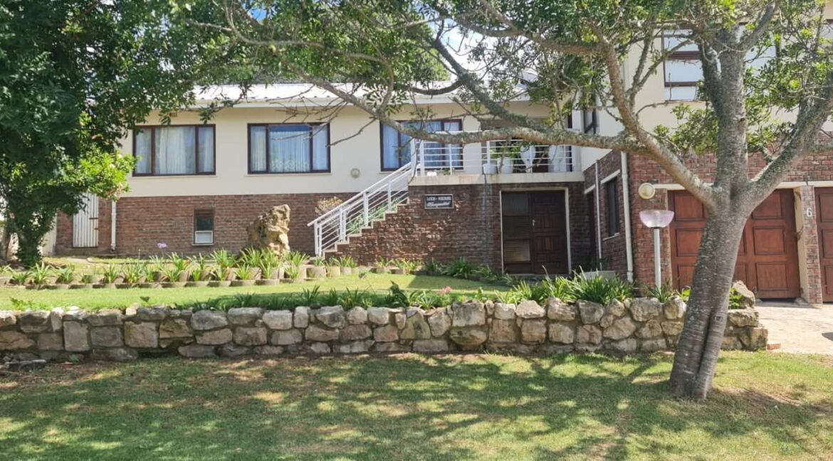 6 Van Riebeeck Street, Stilbaai-West (3)