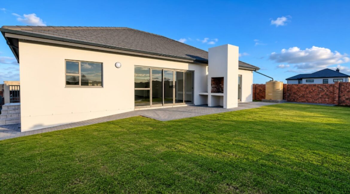 Platteboschkloof Road Stilbaai West - JCA Properties (4)