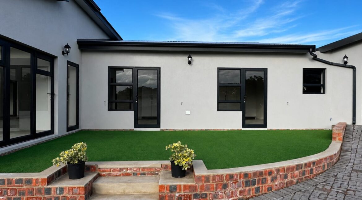 23 Geelhout Street, Stilbaai-West - JCA Properties (2)