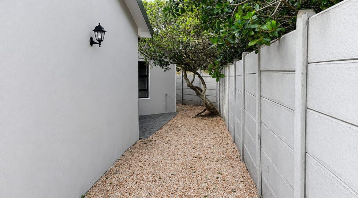 23 Geelhout Street, Stilbaai-West - JCA Properties (9)