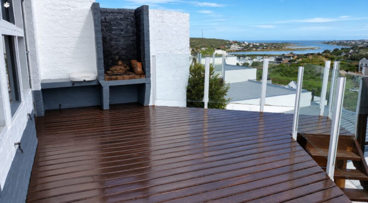 33 Erica Avenue, Stilbaai Heights, Stilbaai-West - JCA Properties (2)