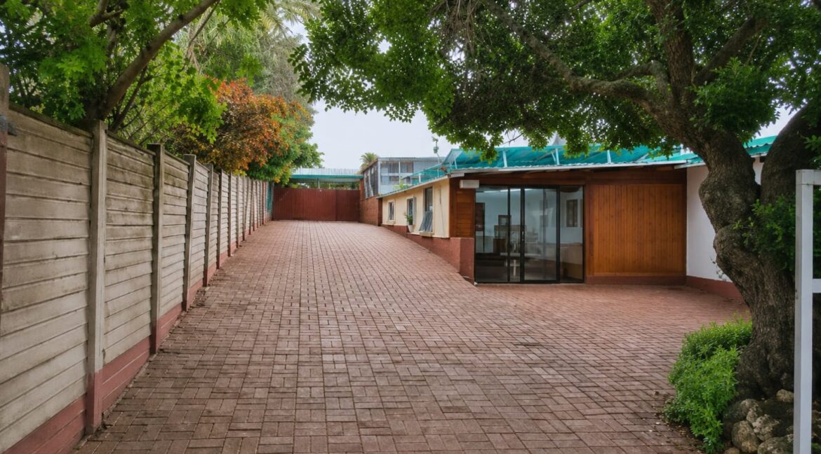 38 Keurboom Ave Stilbaai-West - JCA Properties (15)