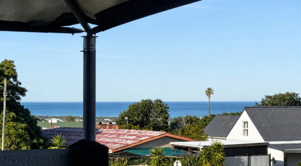 38 Keurboom Ave Stilbaai-West - JCA Properties (19)