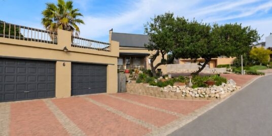 6 Duinebessie Street, Stilbaai-West