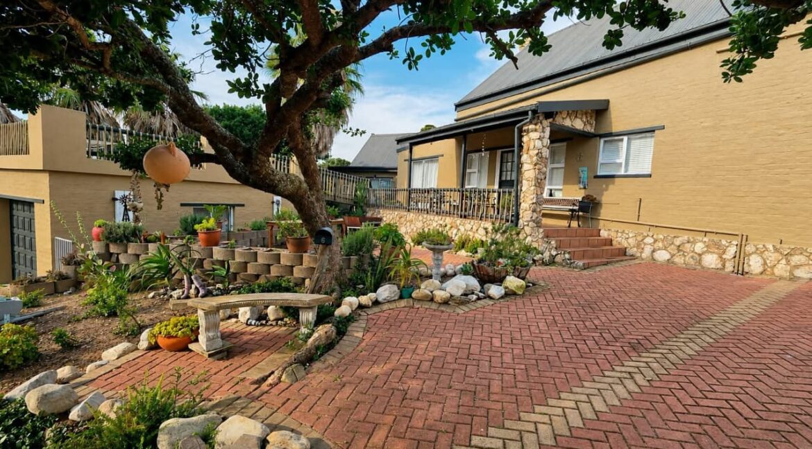 6 Duinebessie Street, Stilbaai West - JCA Properties (2)