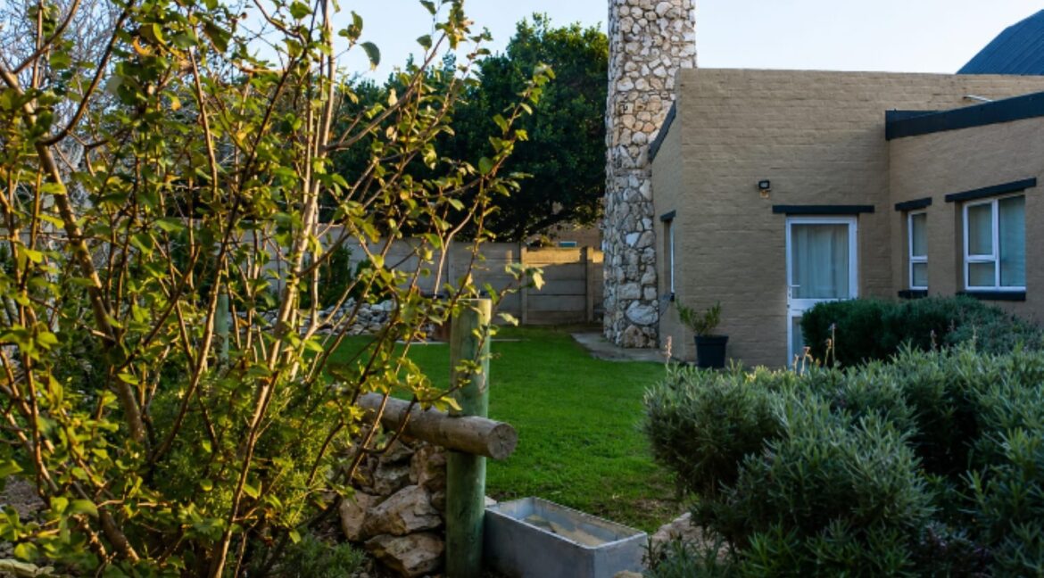 6 Duinebessie Street, Stilbaai West - JCA Properties (31)