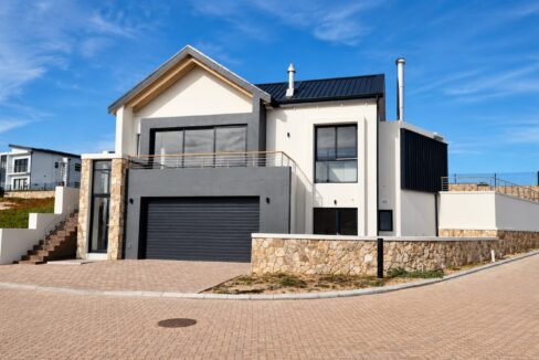76 Preekstoel Beach Estate, Stilbaai-East JCA Properties