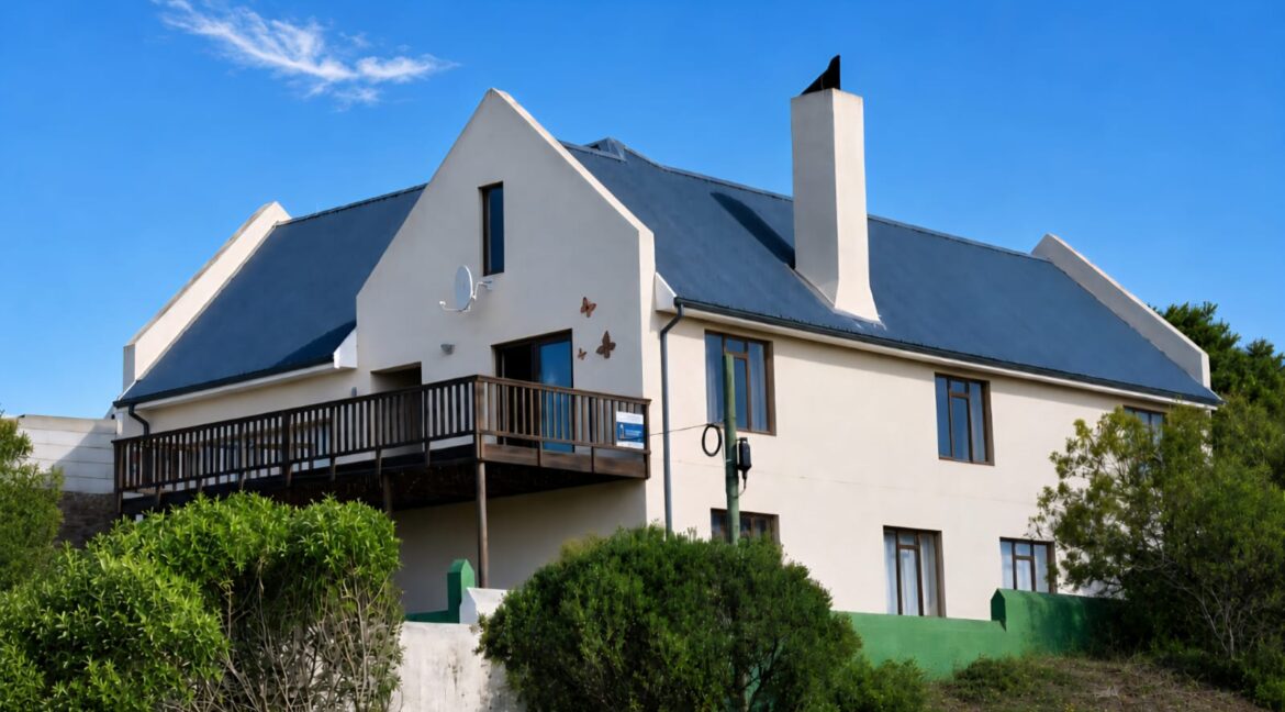9 Rossouw Avenue - Stilbaai - JCA Properties (1)