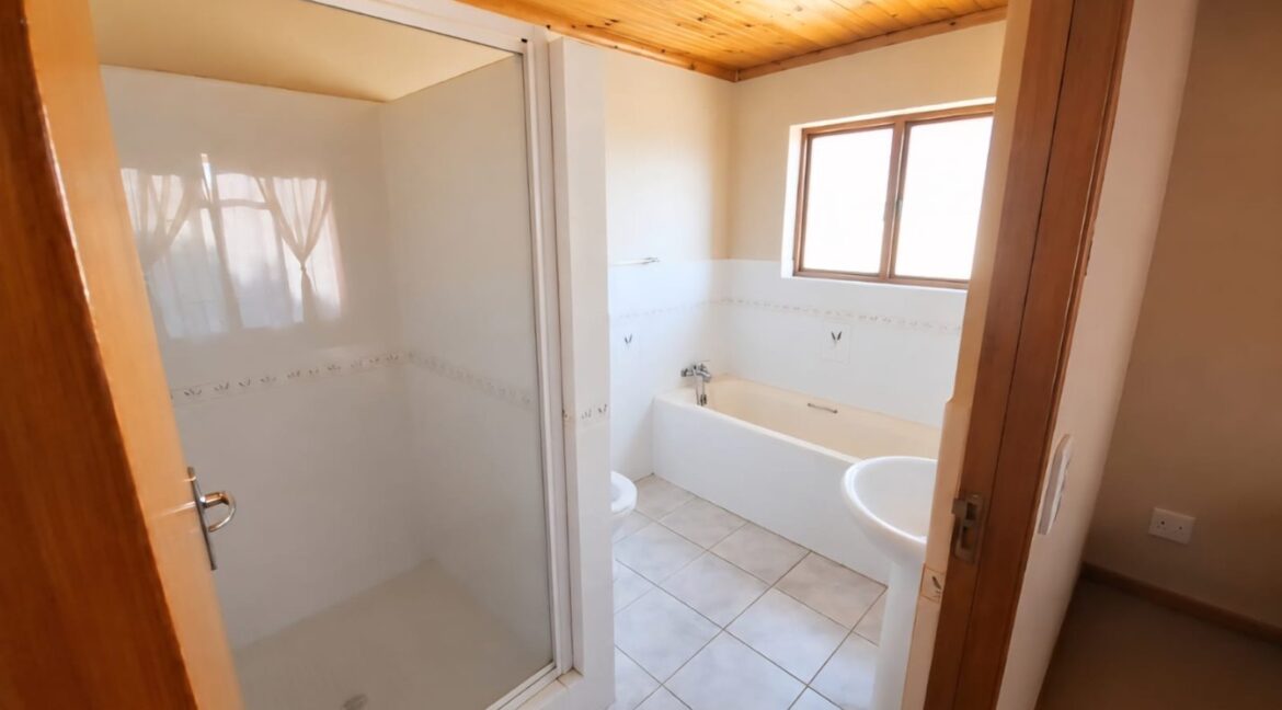 9 Rossouw Avenue - Stilbaai - JCA Properties (12)