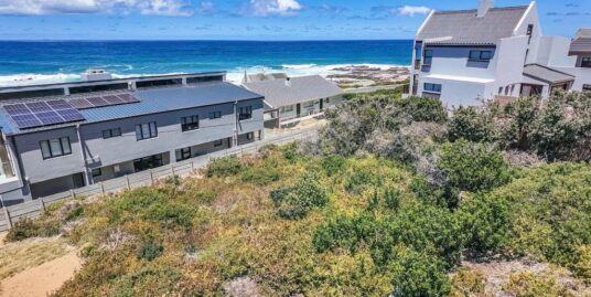 2 Rowweklip Ave, Jongensfontein
