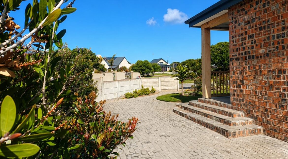 4 Klapperbos Cresent - Stilbaai-West - JCA Properties (4)