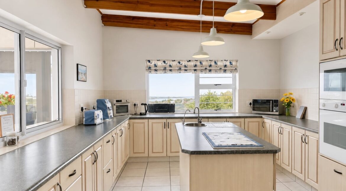 40 Kerk Street, Stilbaai-West (18)