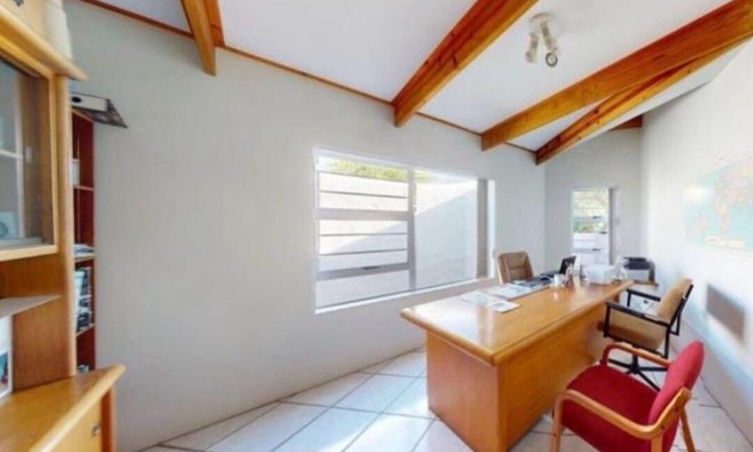 40 Kerk Street, Stilbaai-West (33)