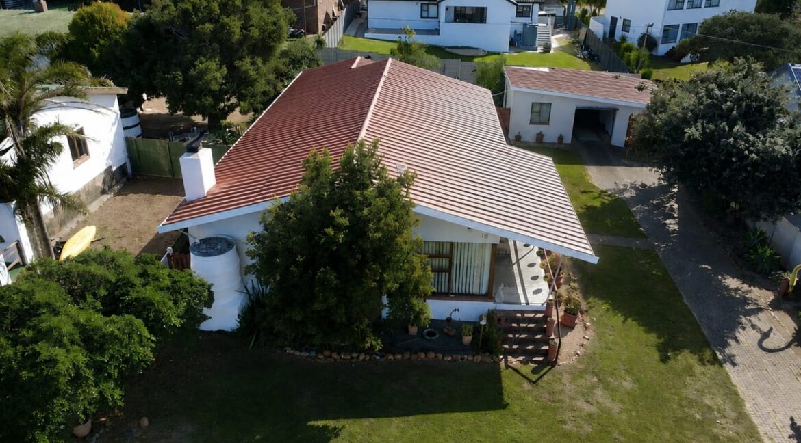 10 Protea Ave, Stilbaai-West - JCA Properties (3)