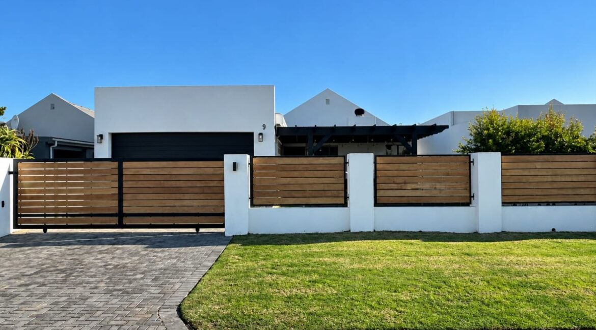 9 Aalwyn str - Stilbaai-west-JCA Properties (1)