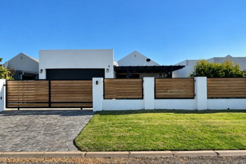 9 Aalwyn str - Stilbaai-west-JCA Properties
