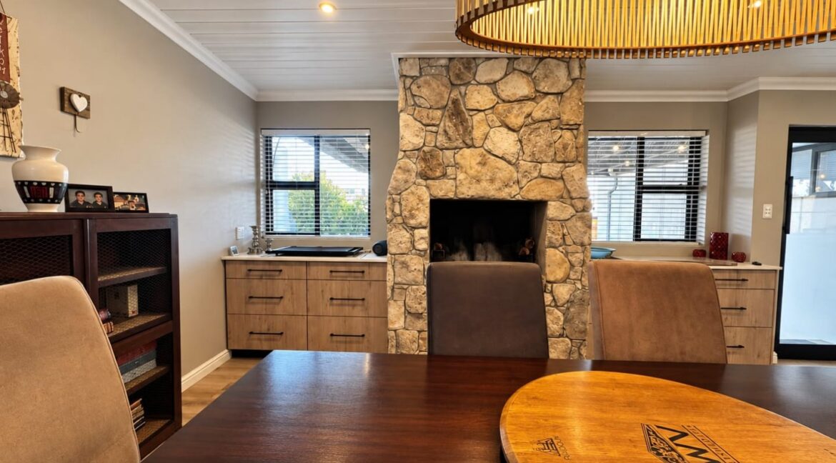 9 Aalwyn str - Stilbaai-west-JCA Properties (16)