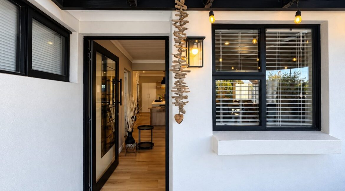 9 Aalwyn str - Stilbaai-west-JCA Properties (7)